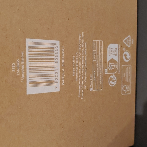 **Nespresso Upcycled Blanket** - Picture 5 of 7